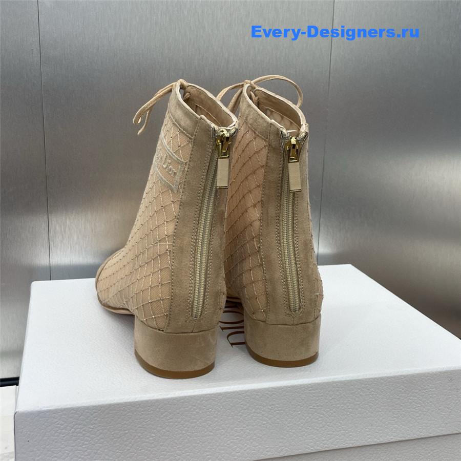D10r beige naughtily-d heeled ankle boot