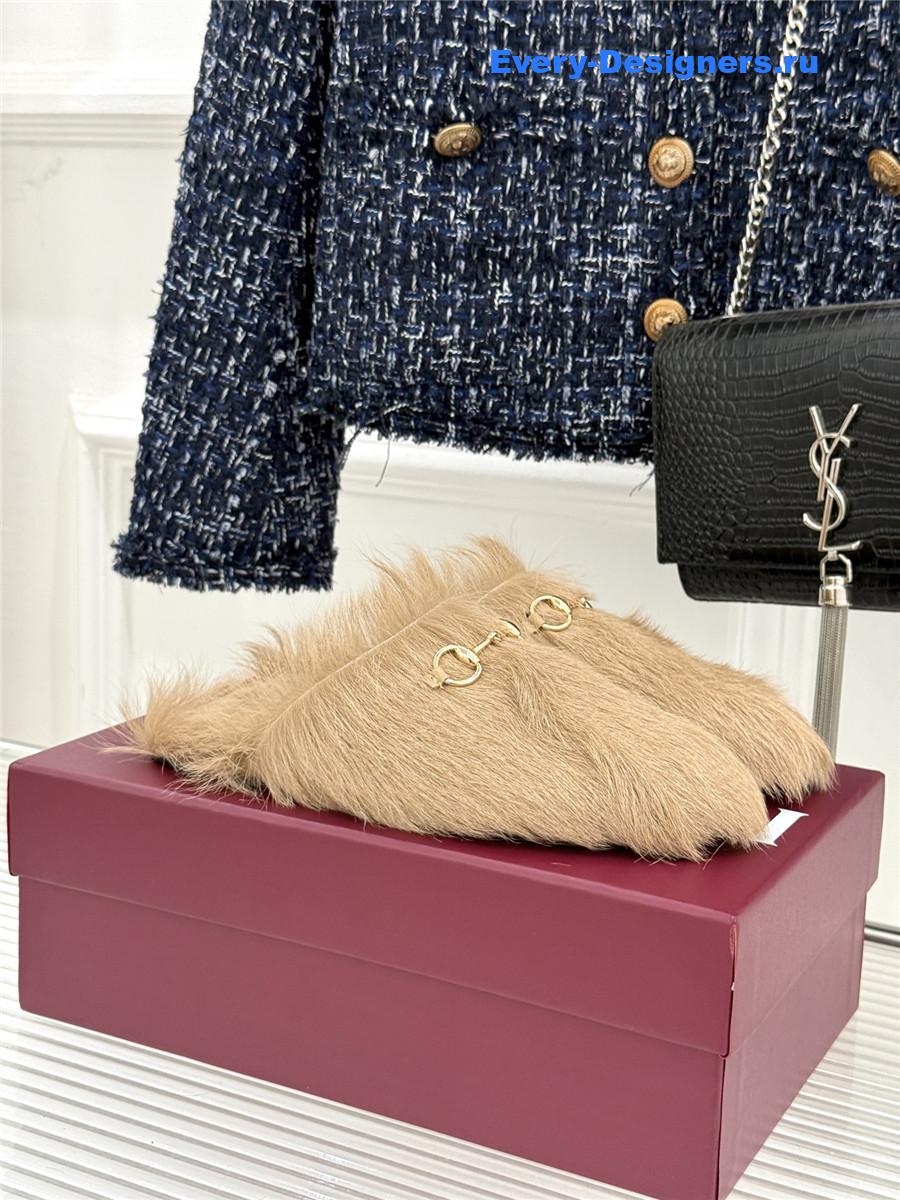 Gvc*1 beige horsebit mule fur slides