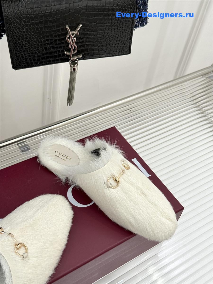 Gvc*1 white horsebit mule fur slides