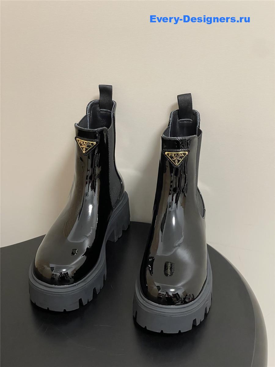 Pra*a black patent oxford chelsea boots