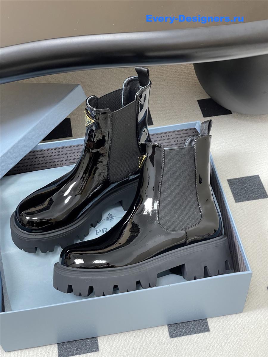 Pra*a black patent oxford chelsea boots