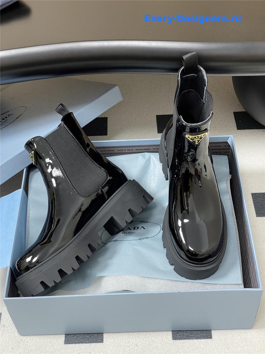 Pra*a black patent oxford chelsea boots