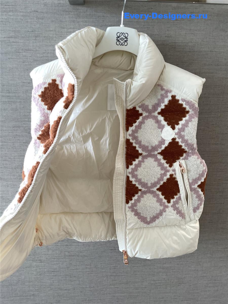 moncler armathia quilted D1am0nd-pattern vest