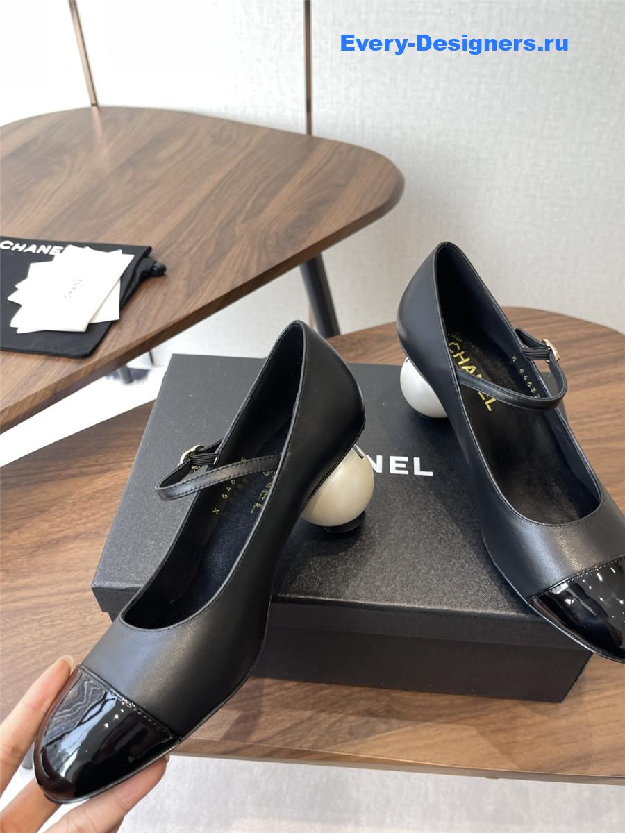 Ch**el black mary jane toe large white pearl sandal