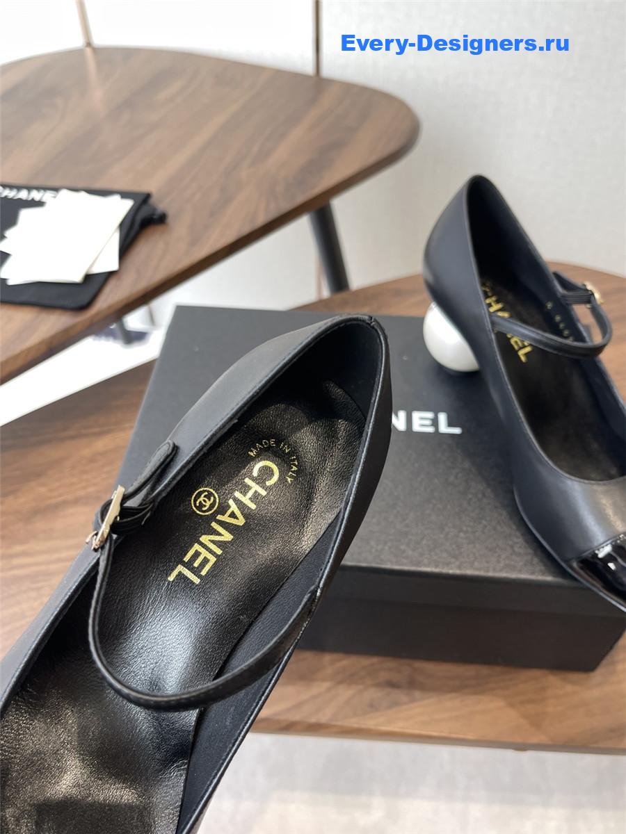 Ch**el black mary jane toe large white pearl sandal