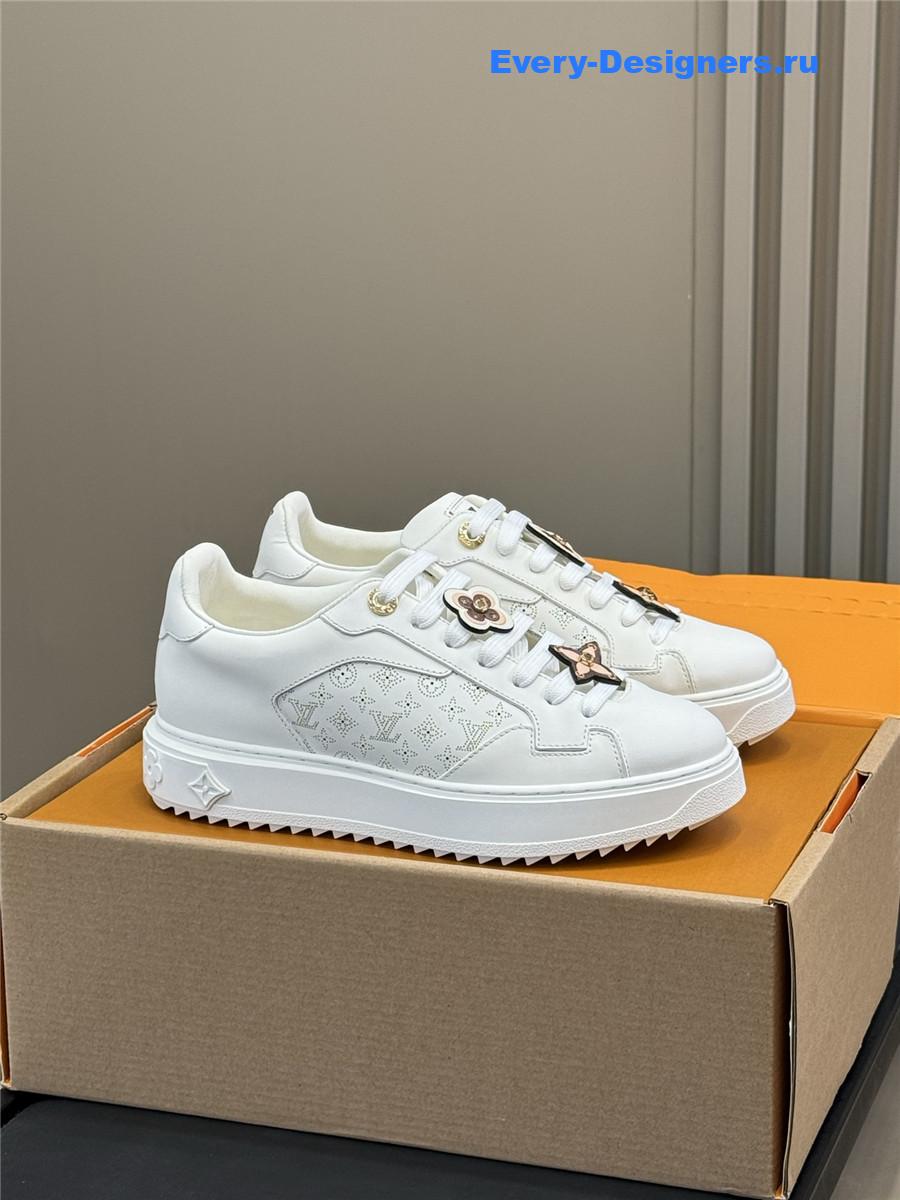 l0vis Vvtt0n white time out engraved sneakers