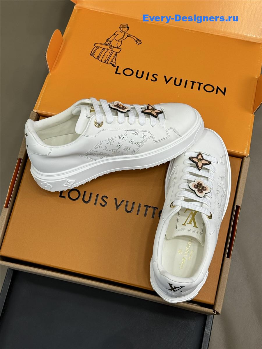 l0vis Vvtt0n white time out engraved sneakers