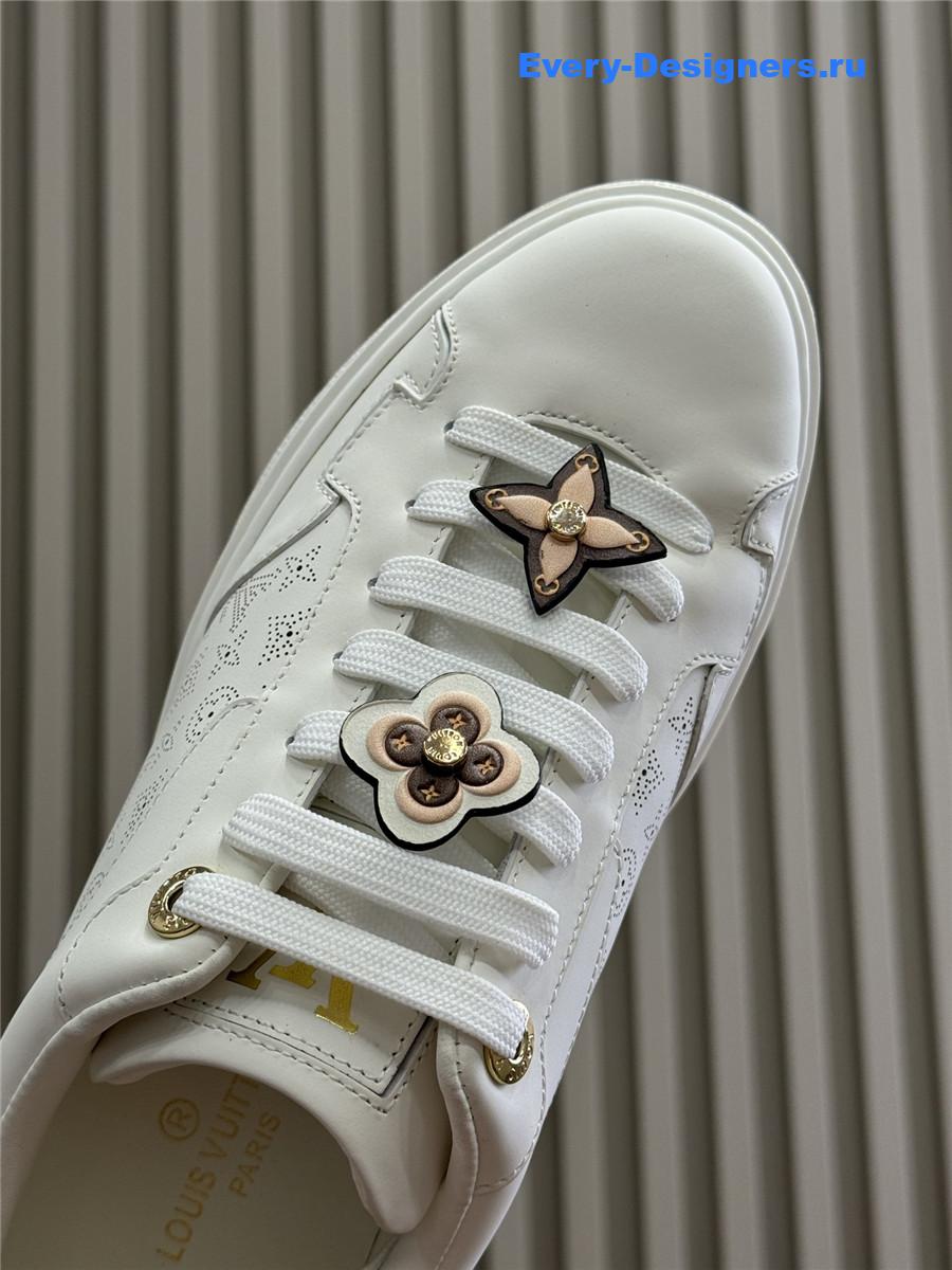 l0vis Vvtt0n white time out engraved sneakers