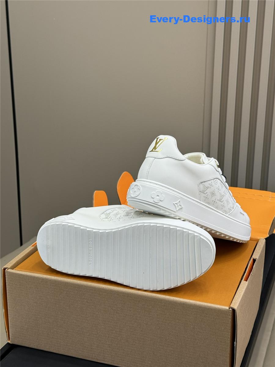 l0vis Vvtt0n white time out engraved sneakers