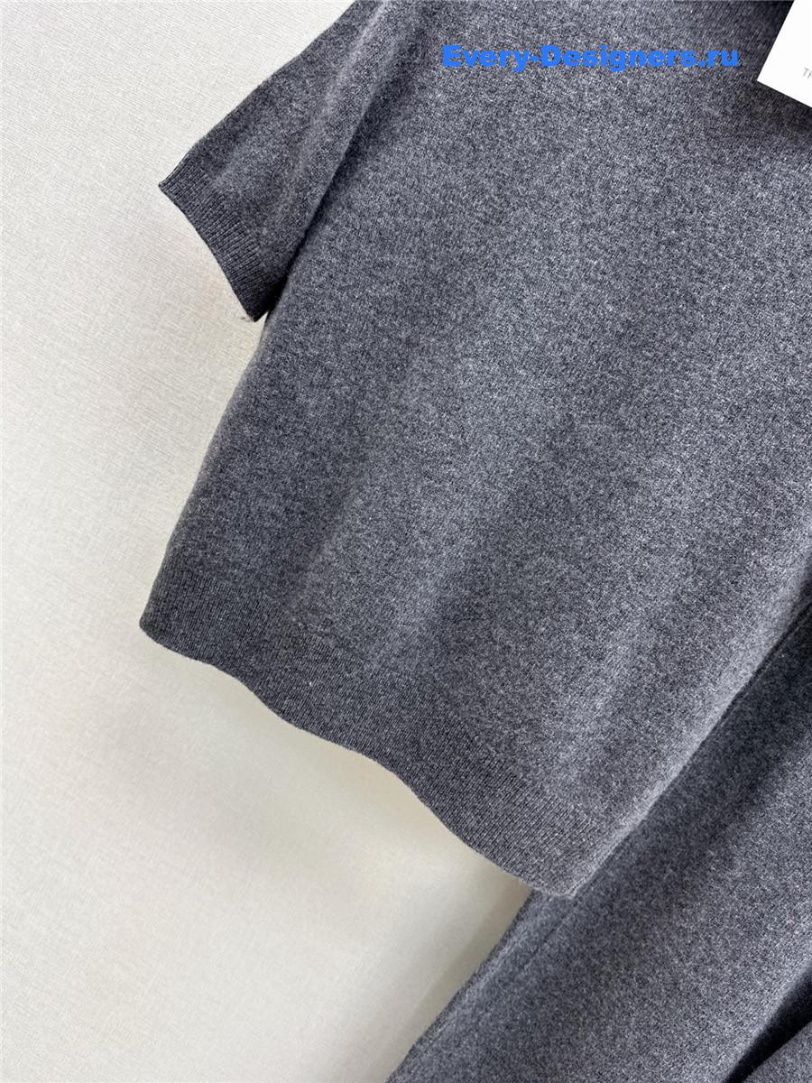 The R0w grey turtleneck short-sleeved suit