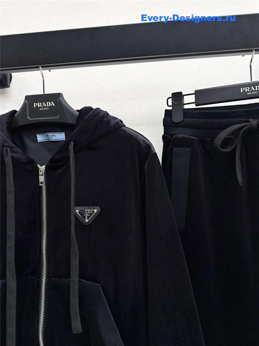 Pra*a hooded velvet suit