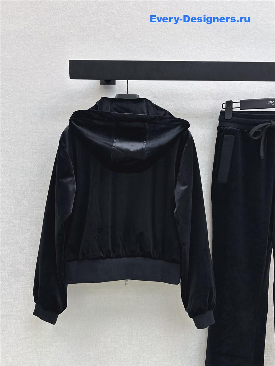 Pra*a hooded velvet suit