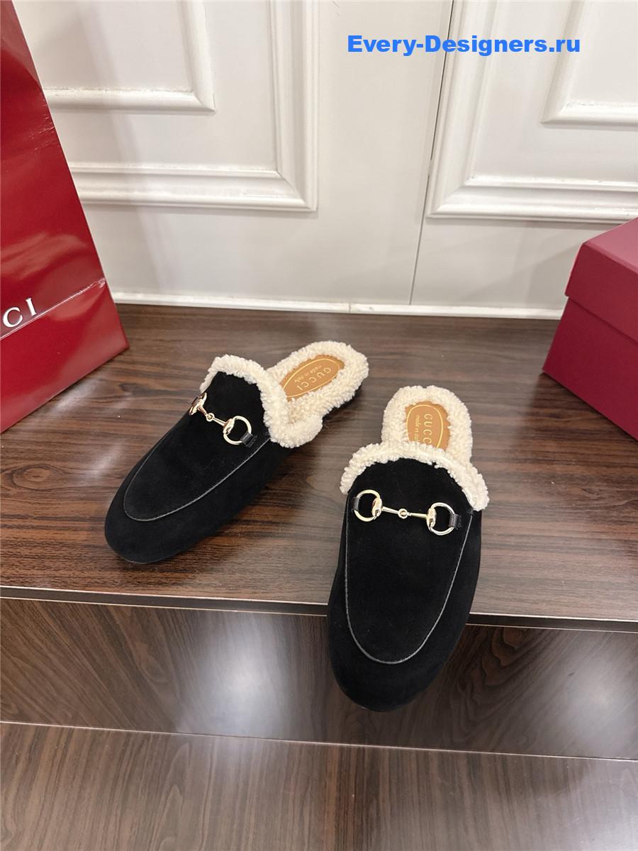 Gvc*1 horsebit wool black mules