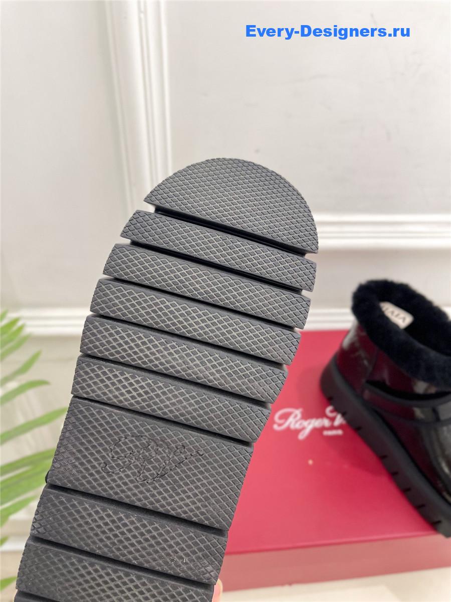 Roger Vivier Viv’ Winter Shearling Black Leather Boots