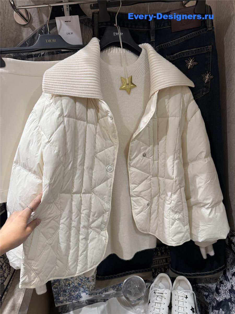 D10r cd white wool collar down jacket