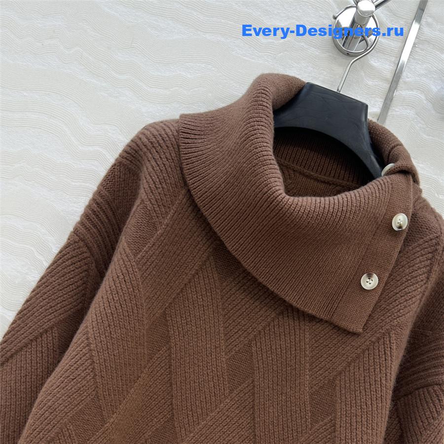 H**me5 brown wool long-sleeve sweater