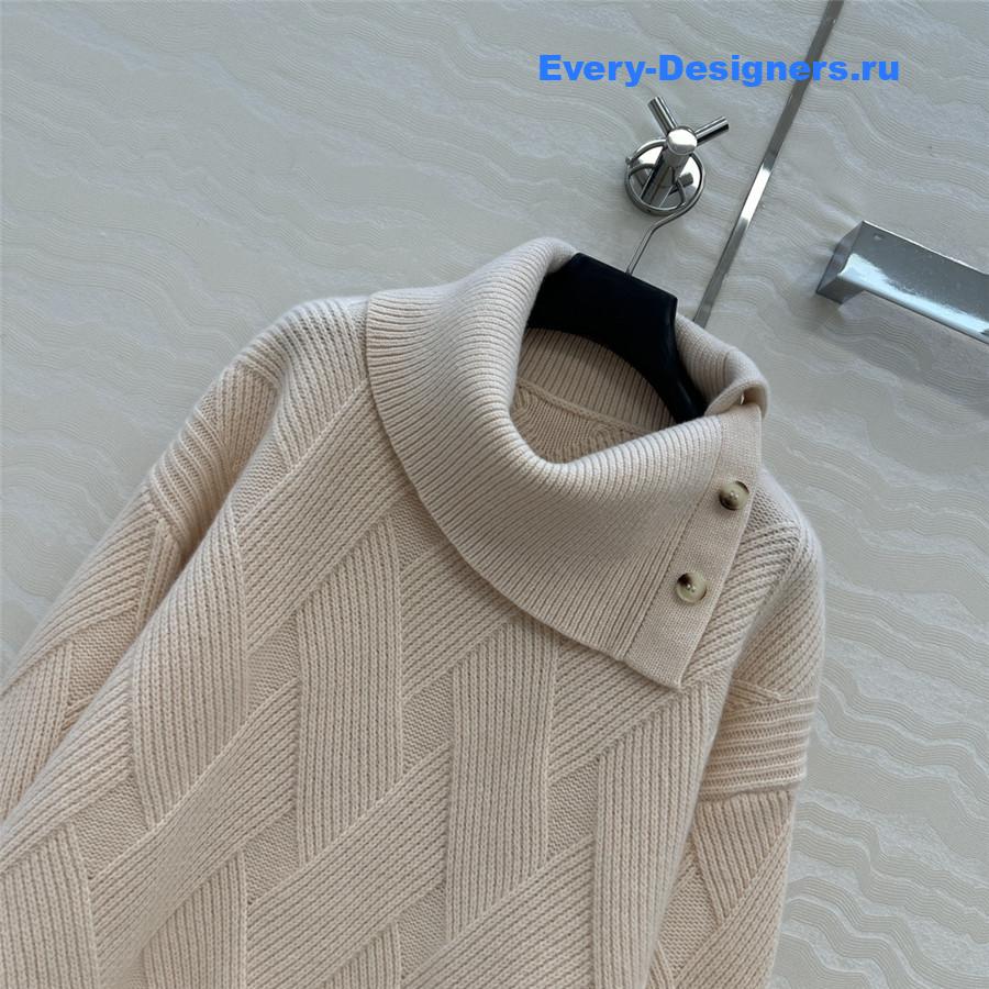 H**me5 beige wool long-sleeve sweater