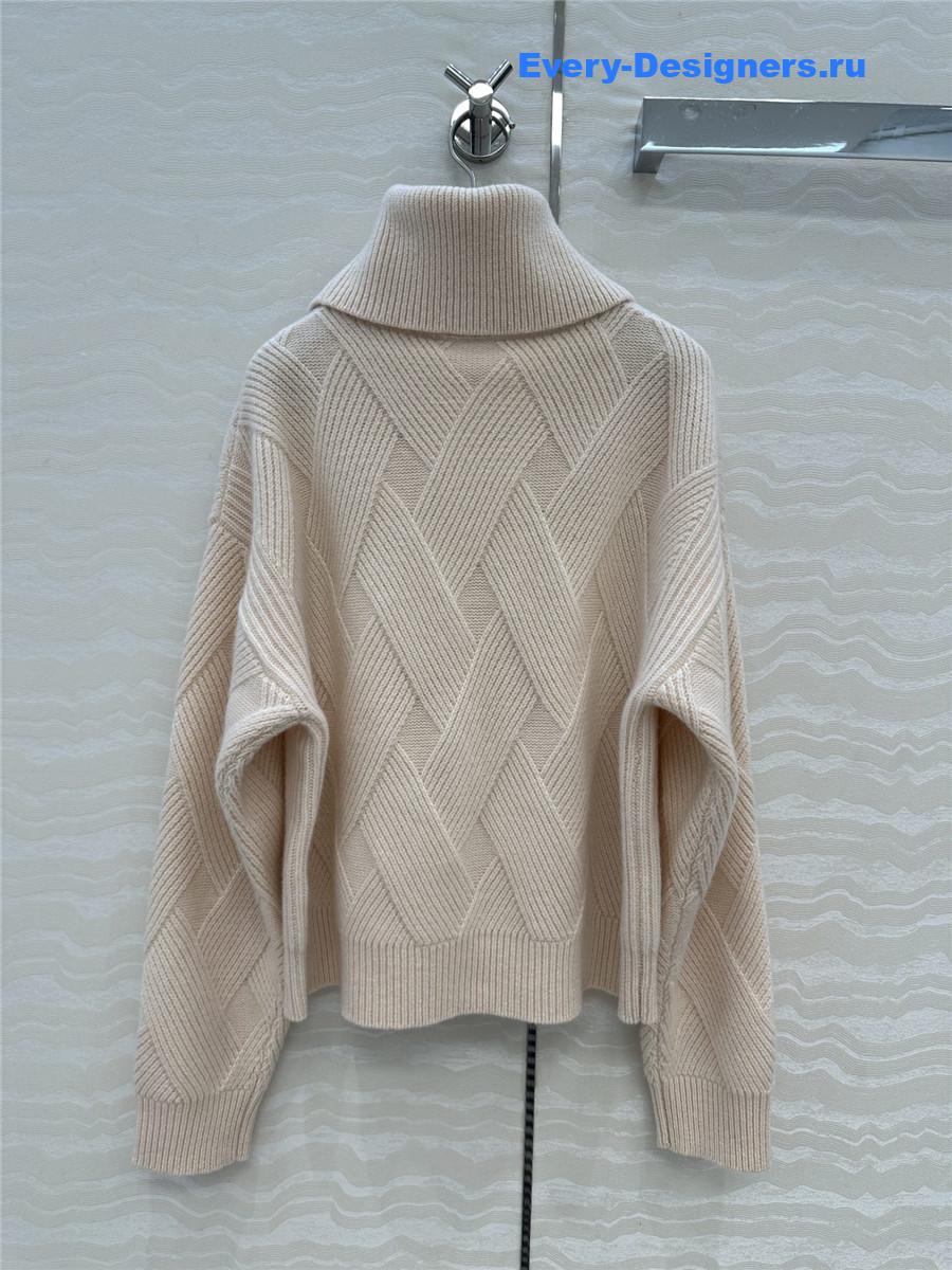 H**me5 beige wool long-sleeve sweater