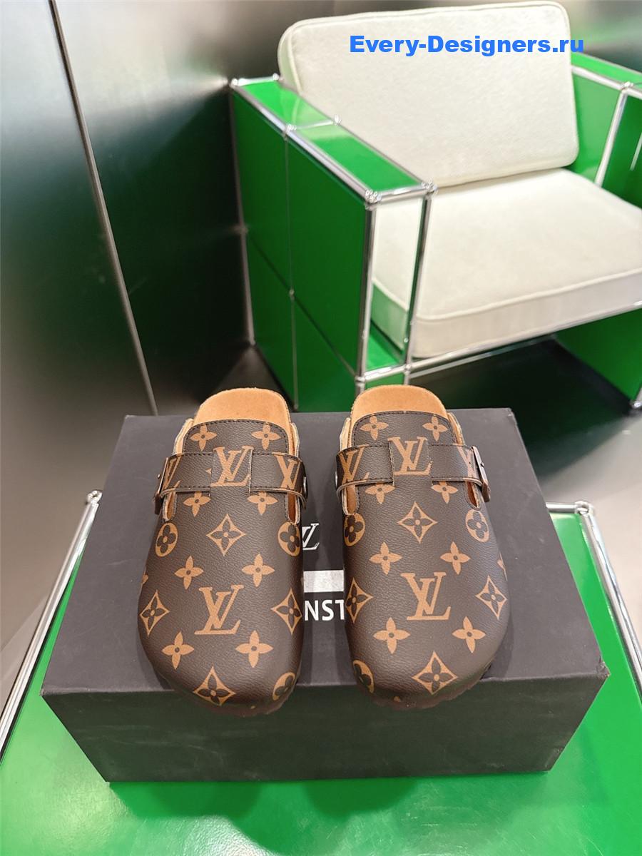 l0vis Vvtt0n lv monogram to-go flat comfort clog