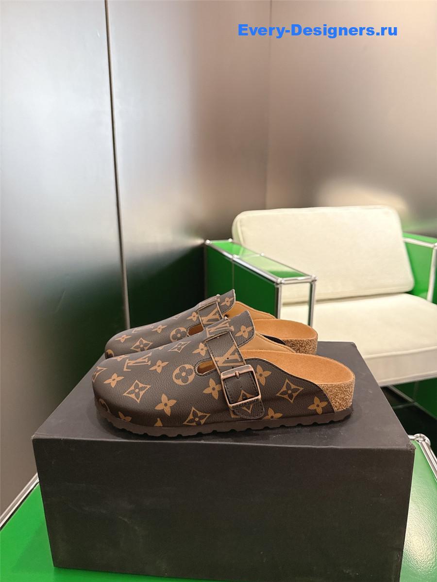 l0vis Vvtt0n lv monogram to-go flat comfort clog