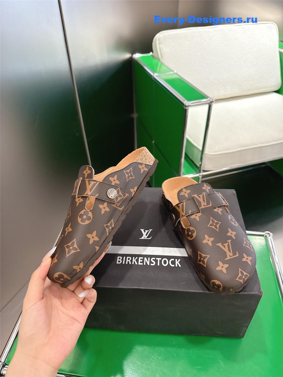 l0vis Vvtt0n lv monogram to-go flat comfort clog