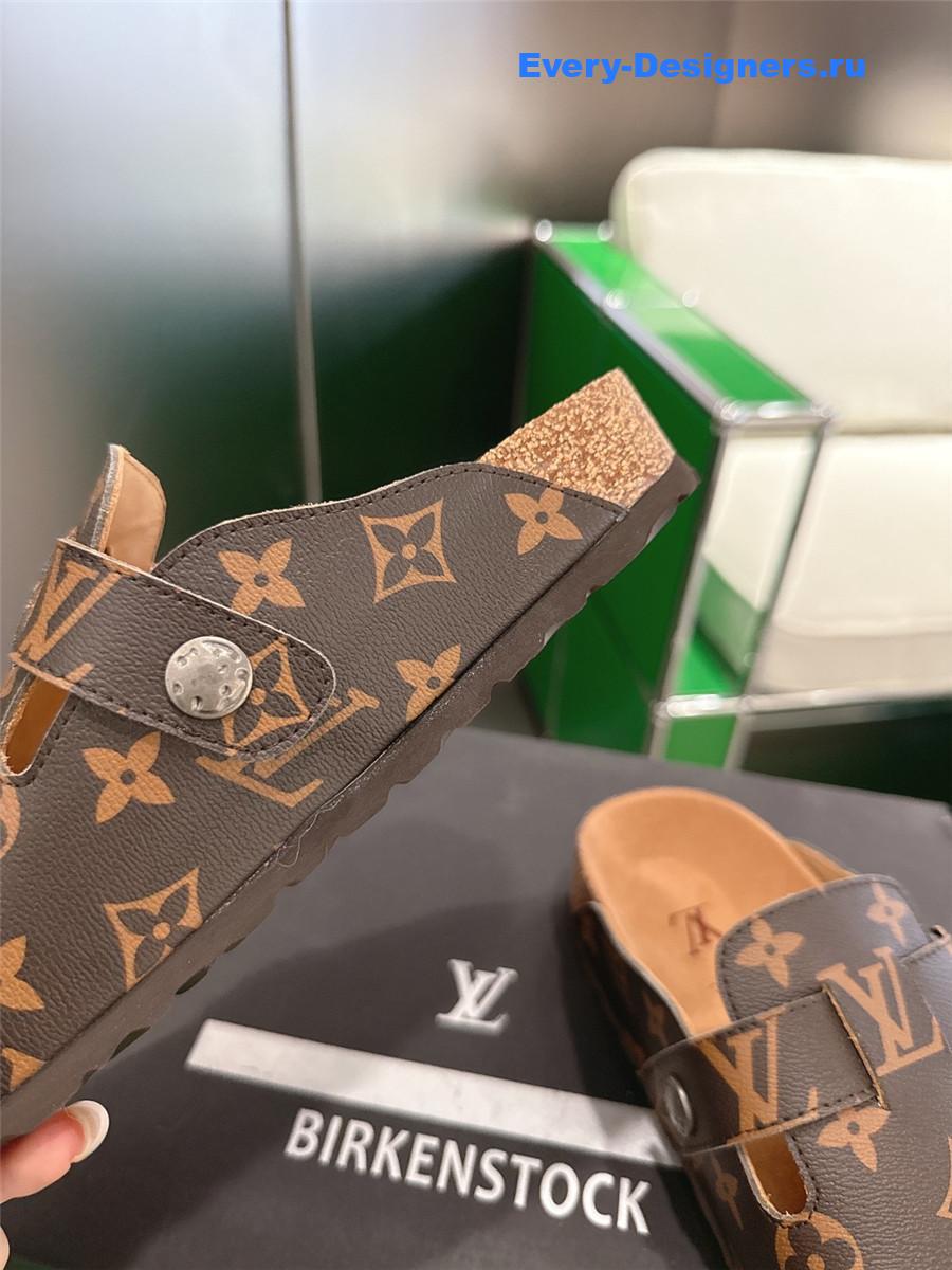 l0vis Vvtt0n lv monogram to-go flat comfort clog