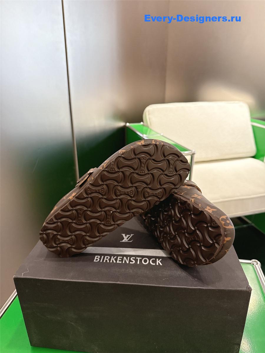 l0vis Vvtt0n lv monogram to-go flat comfort clog