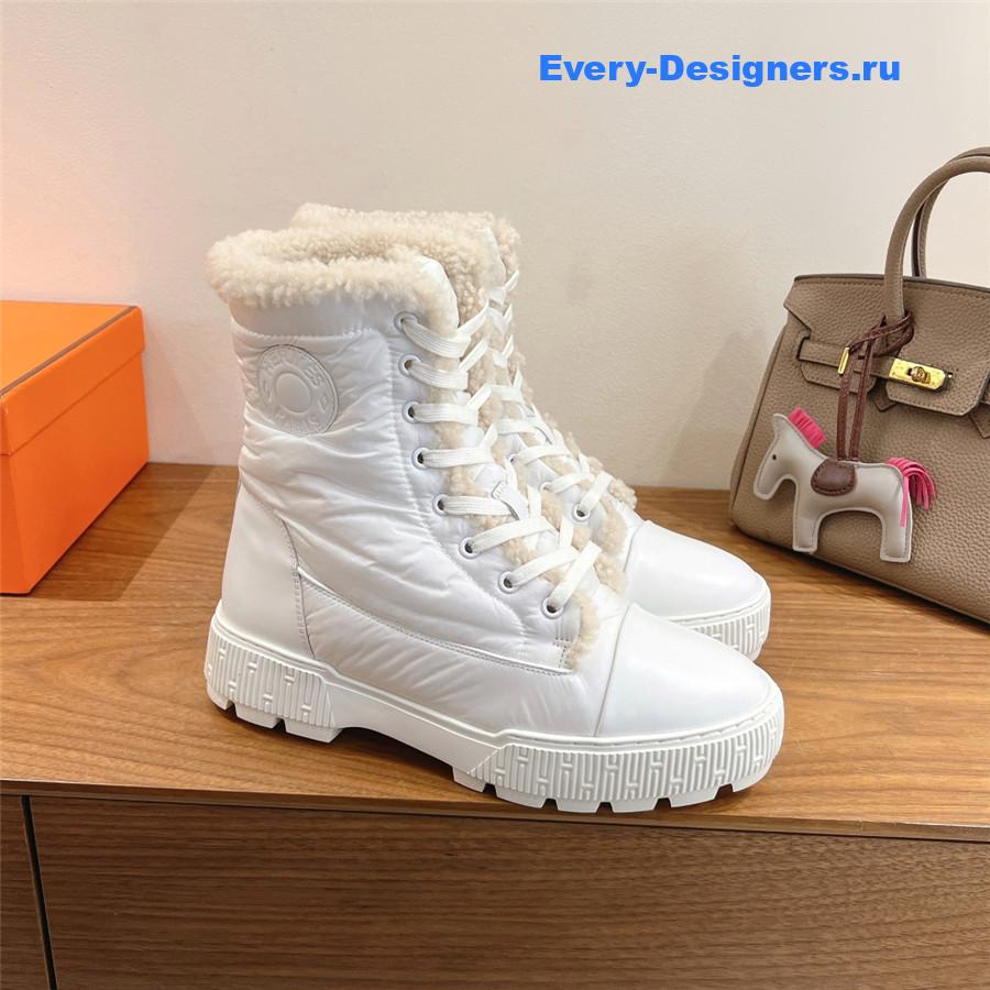 H**me5 white fresh ankle boot