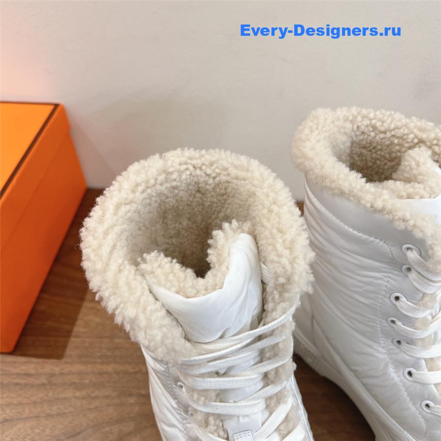 H**me5 white fresh ankle boot