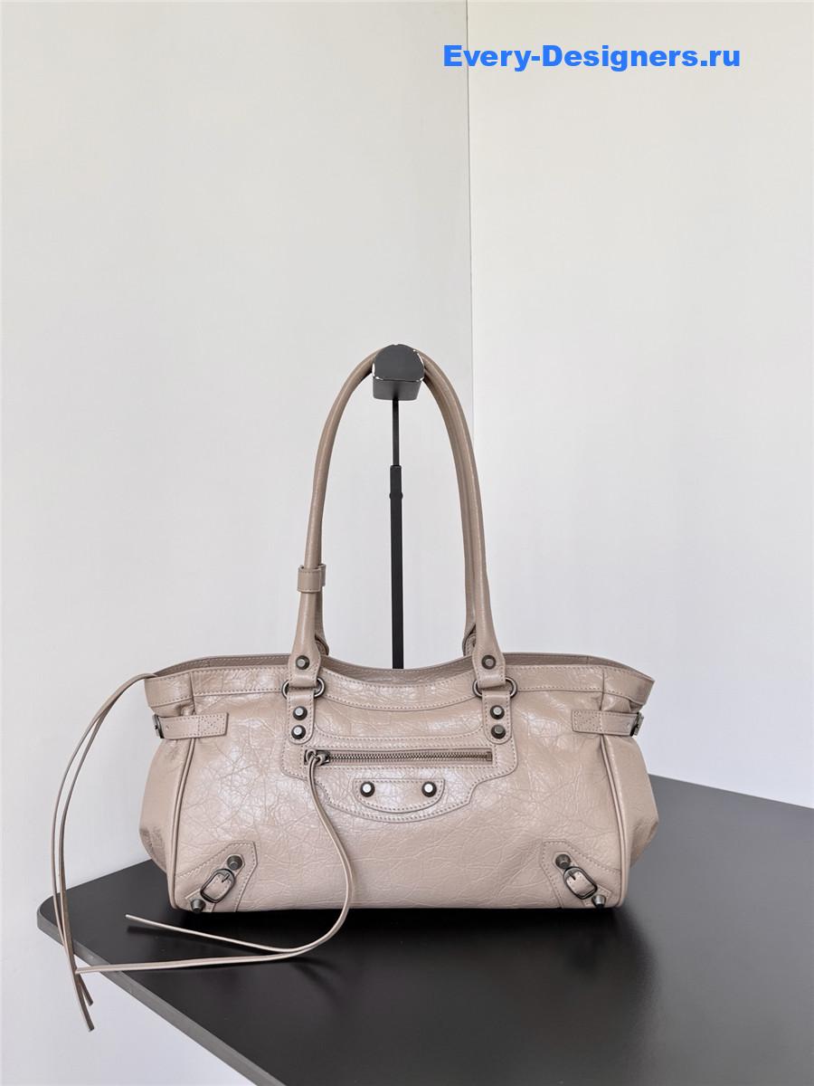 Ba1en*iaga beige le city east west bag