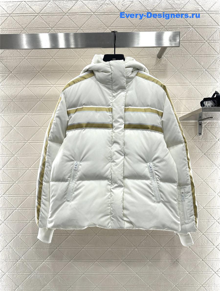 D10r hooded star down jacket