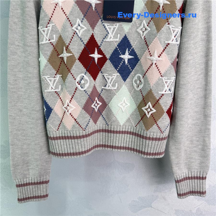 l0vis Vvtt0n embroidered knitted v-neck sweater