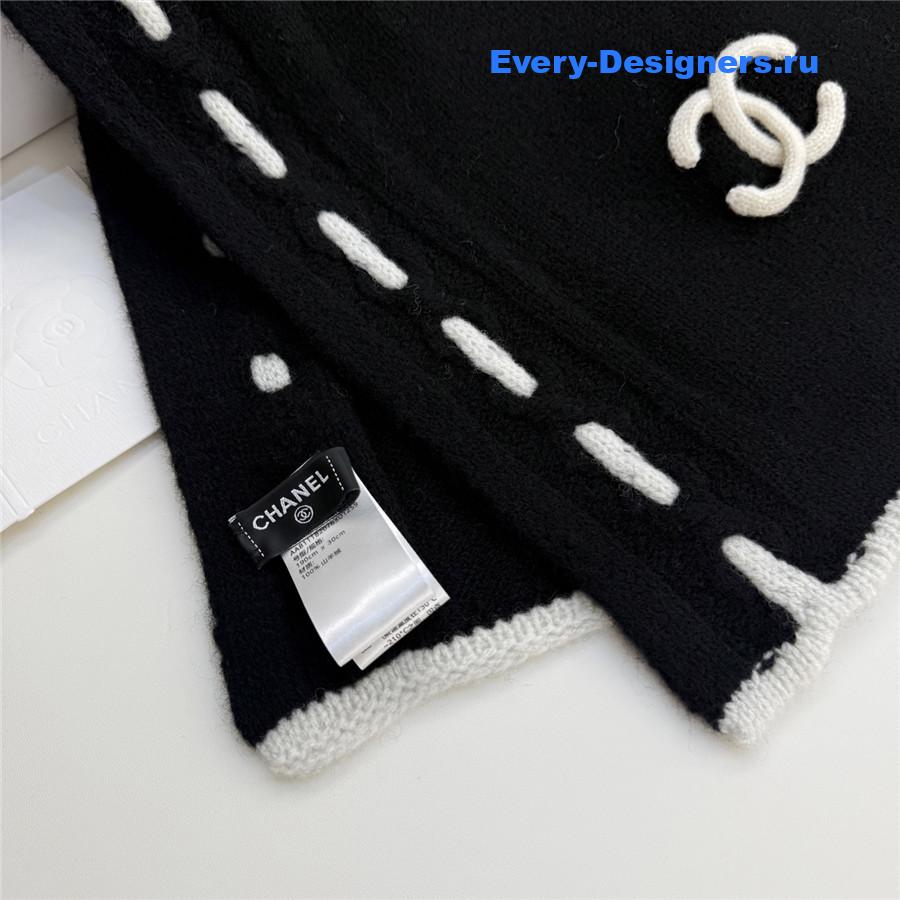 Ch**el black cashmere hat and scarf set