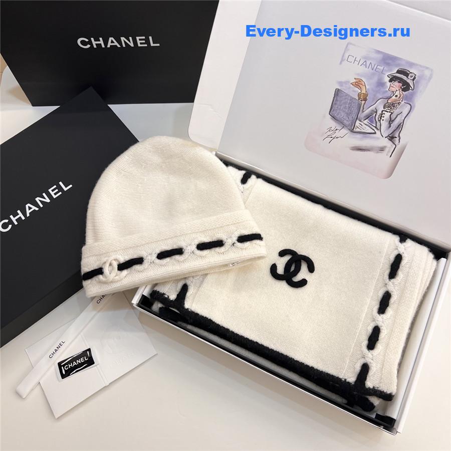 Ch**el white cashmere hat and scarf set