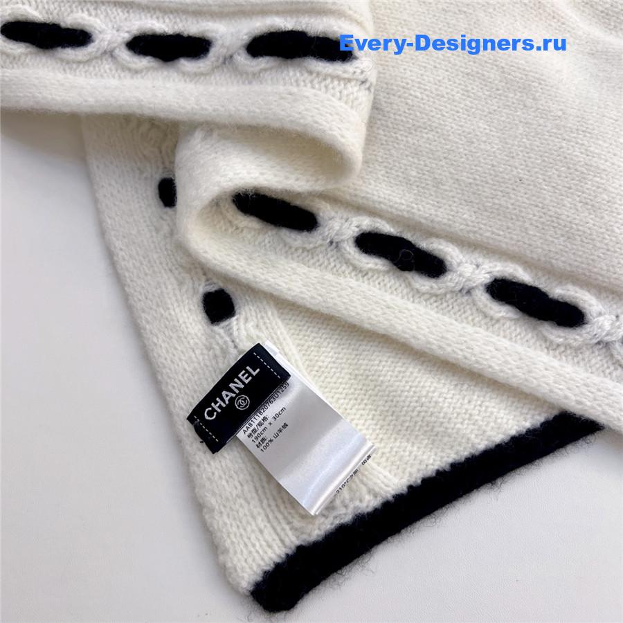 Ch**el white cashmere hat and scarf set