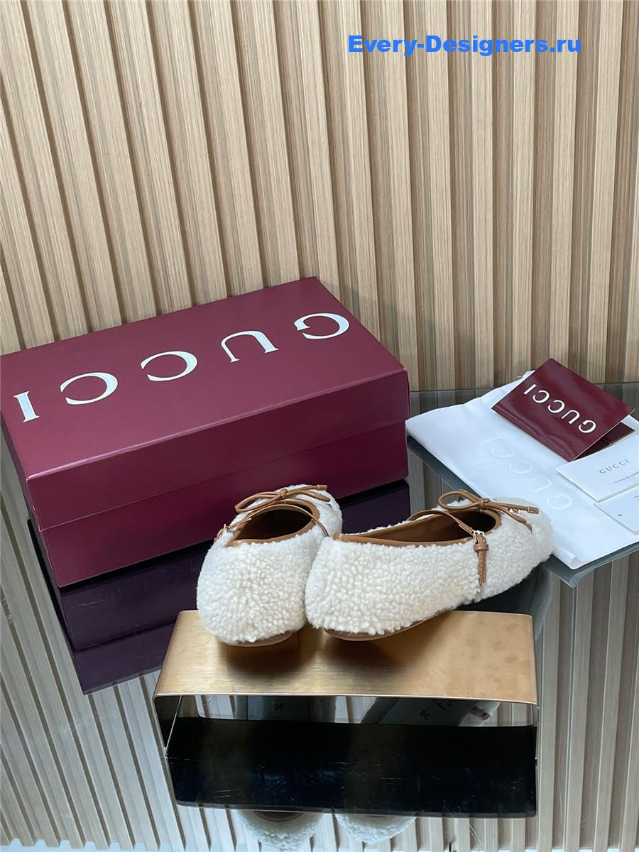 Gvc*1 horsebit leather-trimmed shearling flats