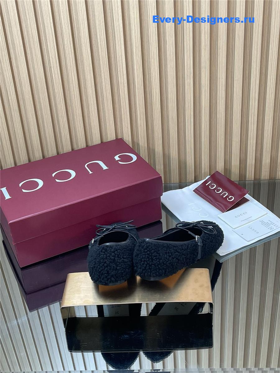 Gvc*1 horsebit black leather-trimmed shearling flats