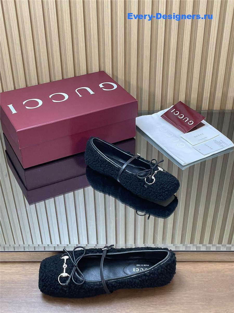 Gvc*1 horsebit black leather-trimmed shearling flats