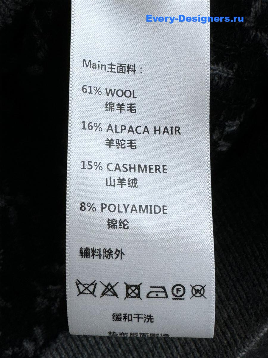 l0vis Vvtt0n brushed monogram pullover