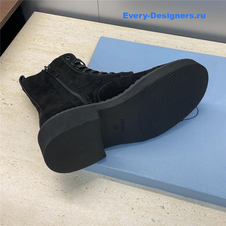 Pra*a black suede lace-up boots