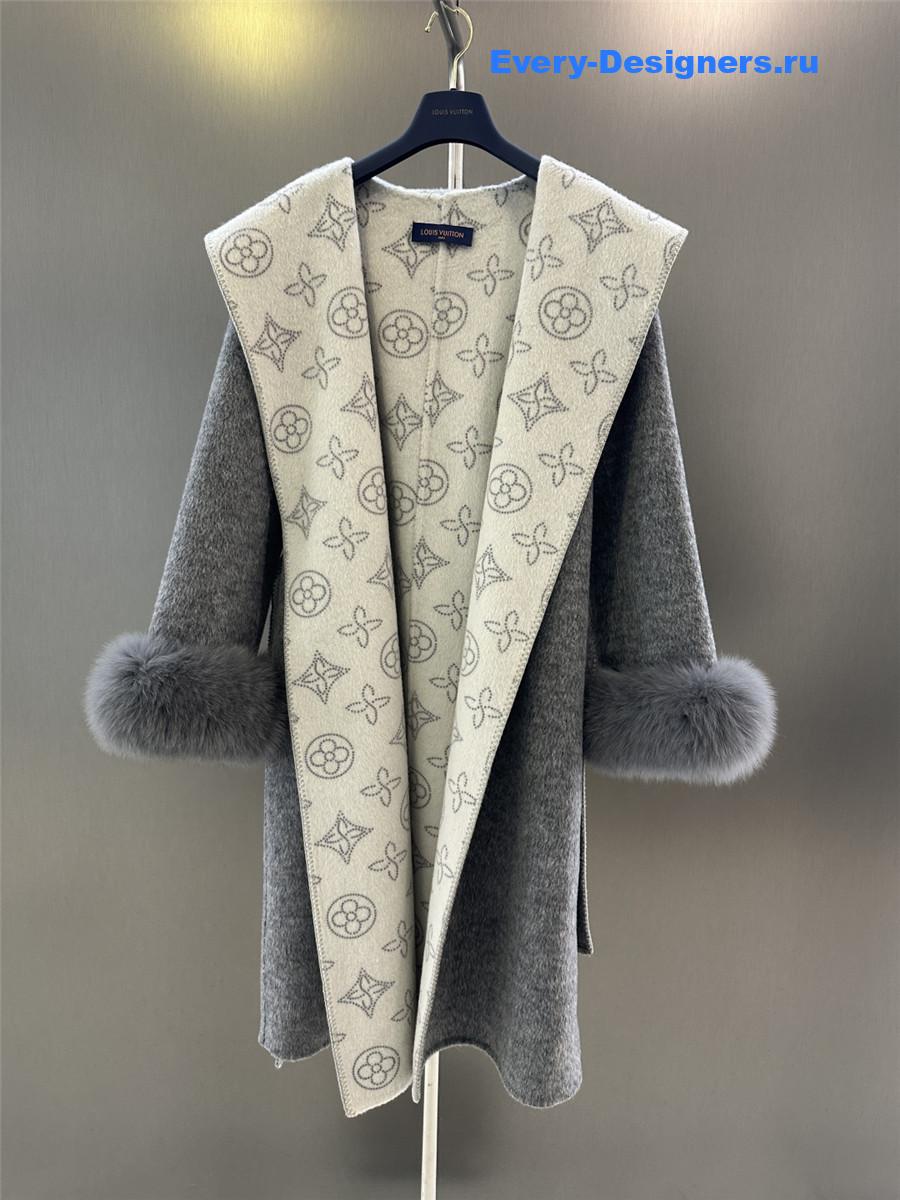 l0vis Vvtt0n grey fox fur hooded wool coat