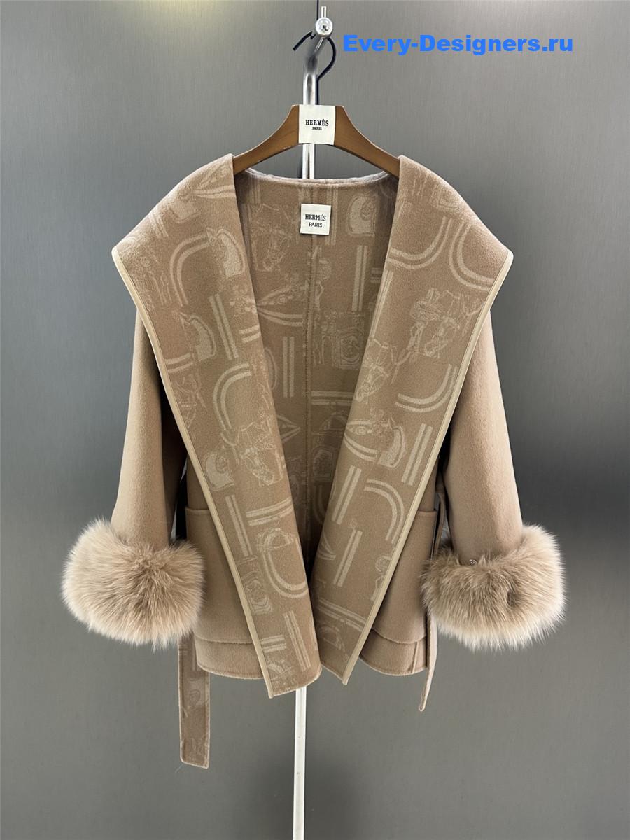H**me5 camel classic print wool coat