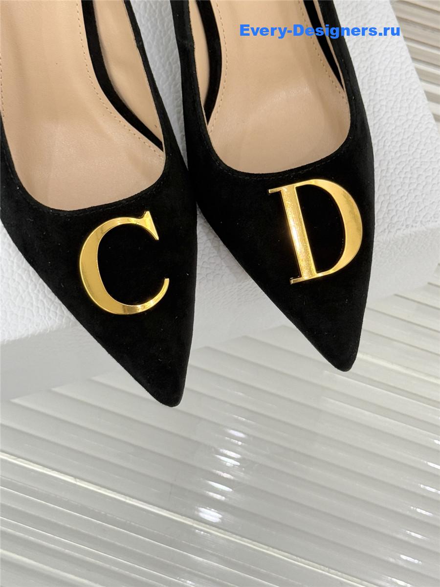 D10r black suede pointed heel pump