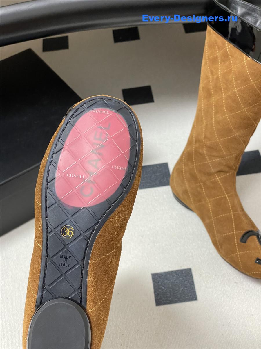 Ch**el camel quilted suede boots