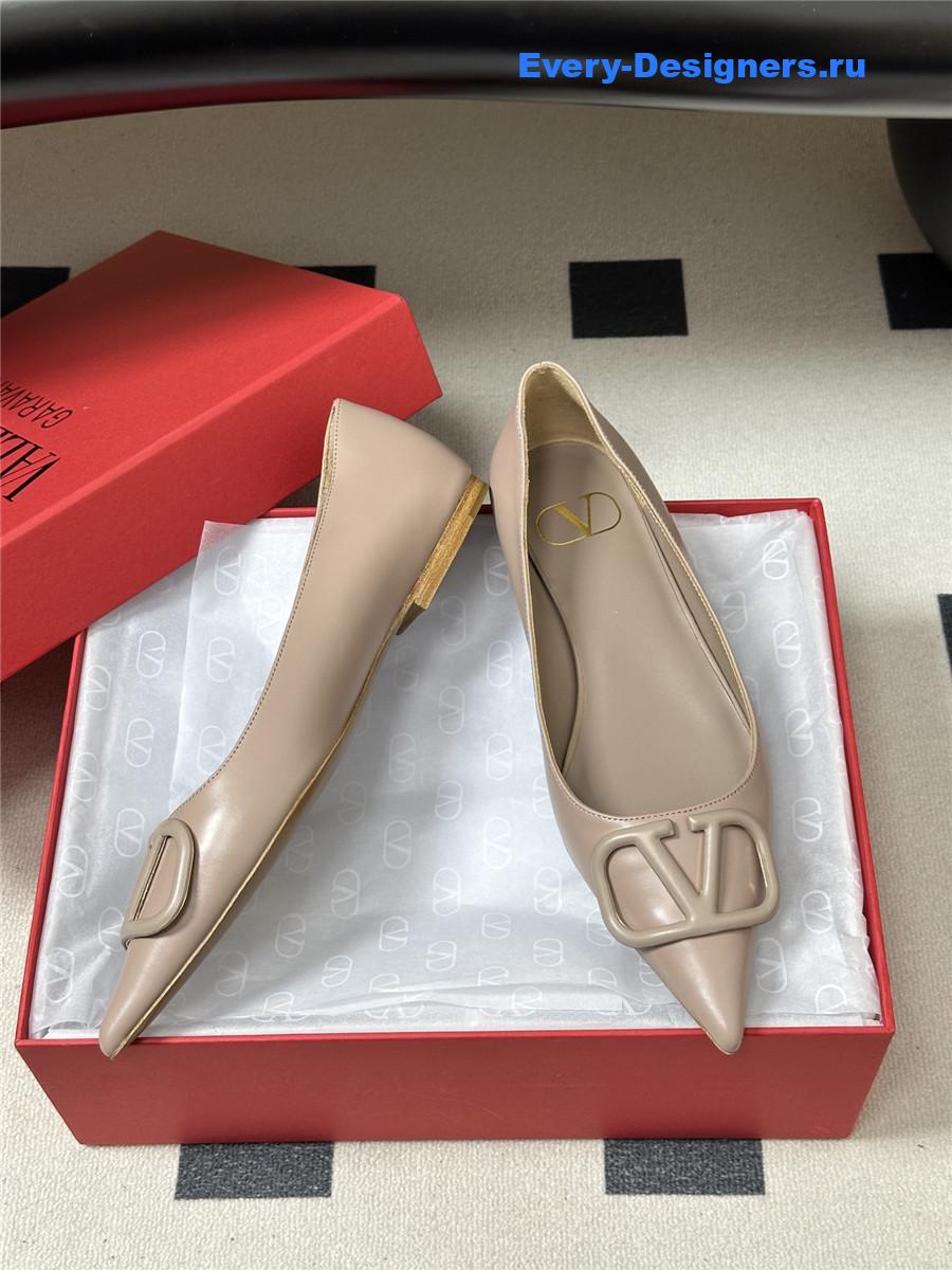 Va1e*ntin0 vlogo pink patent leather ballet flats