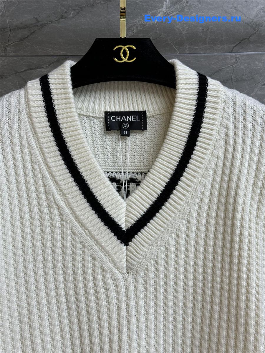 Ch**el white v-neck wool sweater