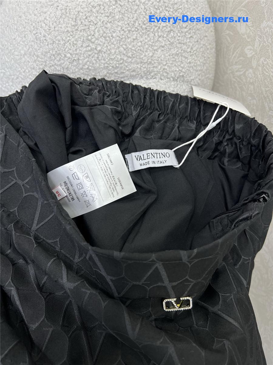 Va1e*ntin0 flocked jacquard maxi skirt