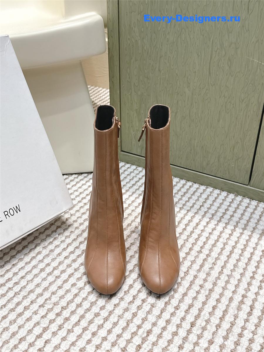 The R0w chunky heel round toe ankle boots