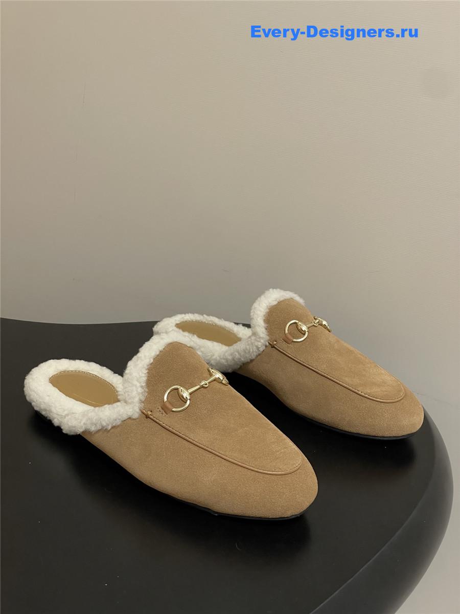 Gvc*1 wool brown suede horsebit slippers