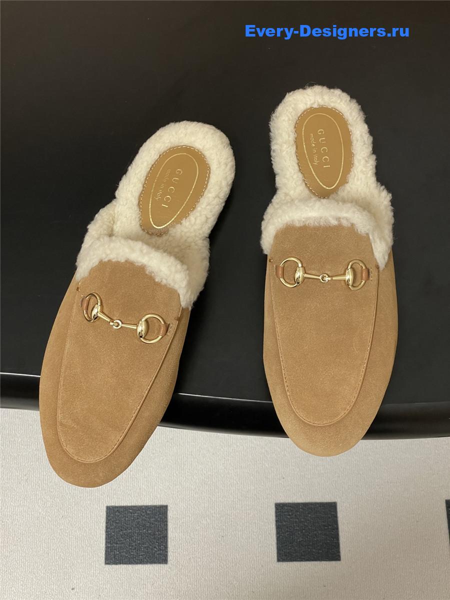 Gvc*1 wool brown suede horsebit slippers